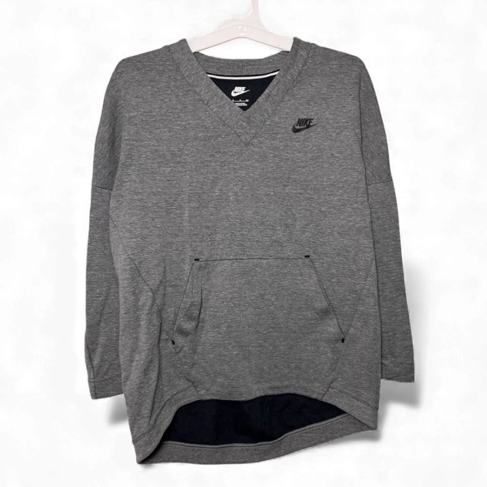 Nike pullover sweatshirt with pockets.  Size S.  Perfect with leggings